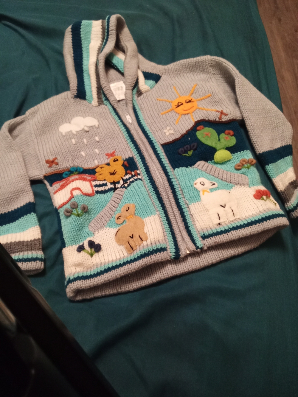 Peruvian Knit Hooded Animal & Nature Knit Cardigan Sweater - Light Gray & Teal